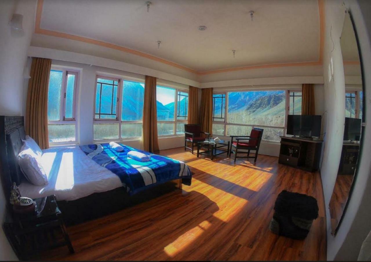 The Nun-Kun Residency Kargil Hotel Exterior foto